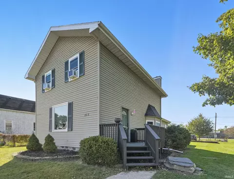 265 S Center St, Waterloo, IN 46793 photo 1