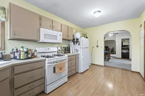 265 S Center St, Waterloo, IN 46793 photo 12