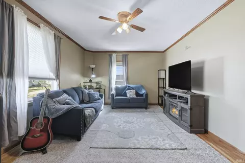 265 S Center St, Waterloo, IN 46793 photo 4