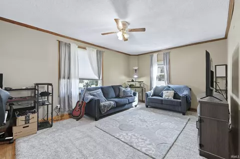 265 S Center St, Waterloo, IN 46793 photo 5
