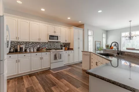 3233 Libbert Rd, Newburgh, IN 47630 photo 8