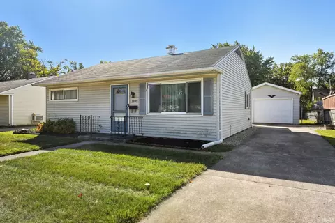 1839 Rosemont Dr, Fort Wayne, IN 46808