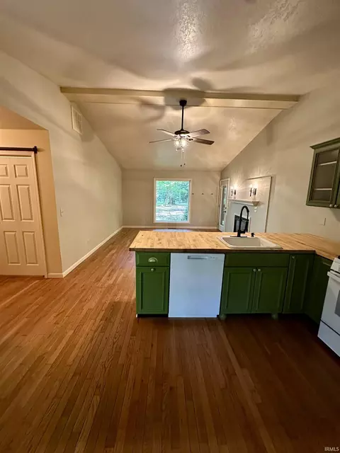 Kitchen - 1985 S Towpath Rd, Covington, IN 47932 photo 1 of 5