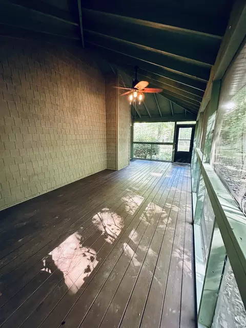 Exterior - 1985 S Towpath Rd, Covington, IN 47932 photo 5 of 13
