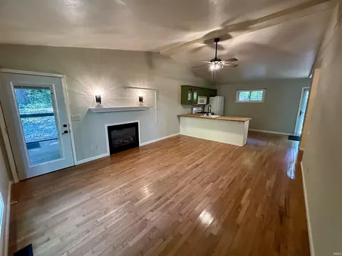 Living - 1985 S Towpath Rd, Covington, IN 47932 photo 1 of 1