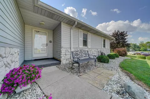 11020 Windsor Wood Blvd, Fort Wayne, IN 46845