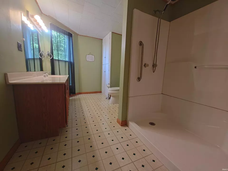 Bath - 624 N Monticello St, Winamac, IN 46996 photo 1 of 2