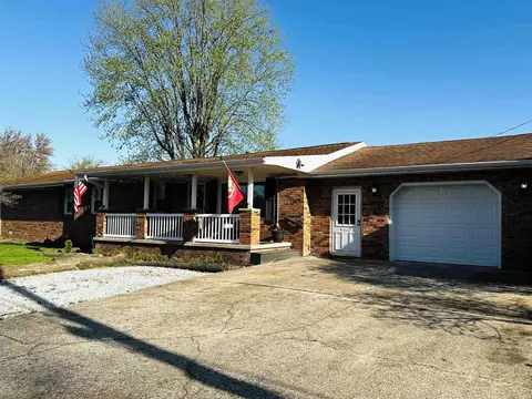 916 Maxwell Ave, Washington, IN 47501