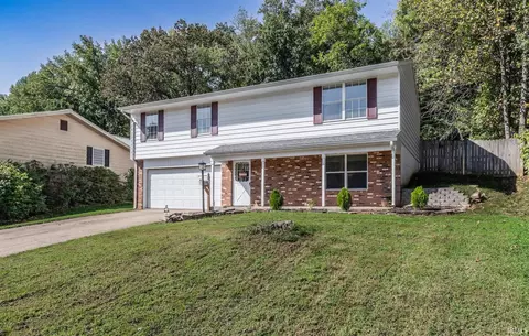 6124 Ashbrooke Rd, Evansville, IN 47710