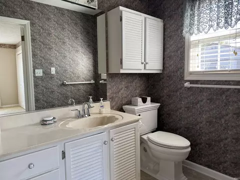 Bath - 551 E Waterloo Ct, Bloomington, IN 47401 photo 1 of 4