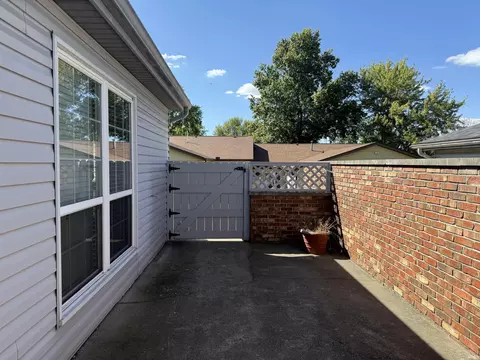 Exterior - 551 E Waterloo Ct, Bloomington, IN 47401 photo 3 of 3