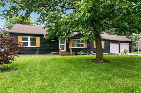 4654 Schmucker Dr, Fort Wayne, IN 46835