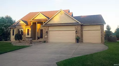 1027 Blackthorn Cv, Fort Wayne, IN 46804