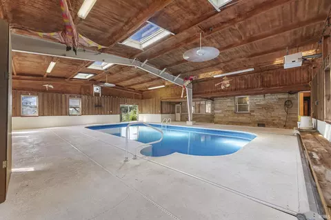 Exterior - 1026 E Mariah Hill Rd, Ferdinand, IN 47532 photo 9 of 12