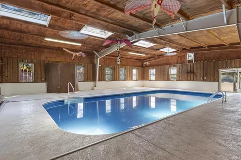 Exterior - 1026 E Mariah Hill Rd, Ferdinand, IN 47532 photo 8 of 12