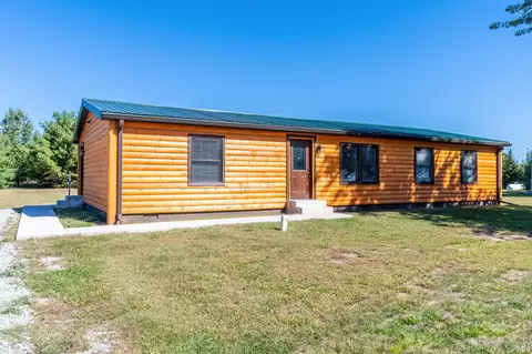 1660 W Olson Rd, Rochester, IN 46975