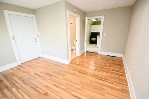 111 Eckman St, South Bend, IN 46614 photo 9