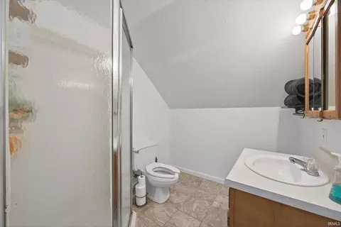 Bath - 1232 E Marigold Dr, Bloomington, IN 47401 photo 3 of 3