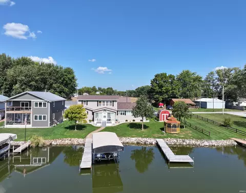 11295 W Lakeshore Dr, Kewanna, IN 46939
