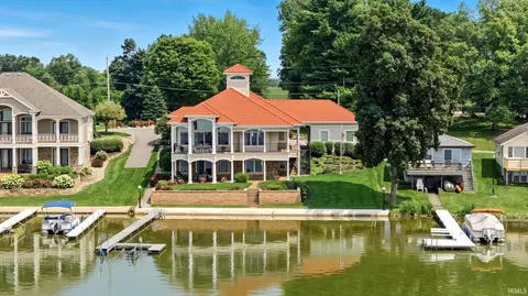 4800 S 930 E Rd, Wolcottville, IN 46795