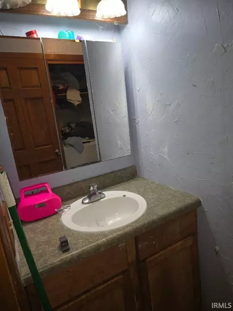 7664 N Thompson Rd, Hazleton, IN 47640 photo 8