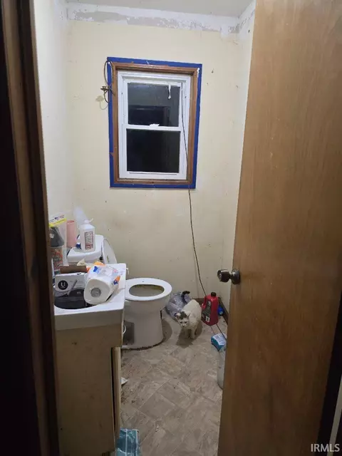 7664 N Thompson Rd, Hazleton, IN 47640 photo 4