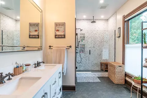 Bath - 601 W 4th St, Bloomington, IN 47404 photo 1 of 4