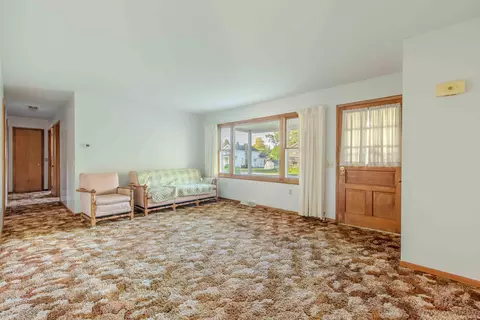 Living - 402 N Maple, Lagrange, IN 46761 photo 2 of 2