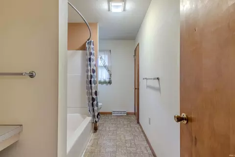 Entry Way - 402 N Maple, Lagrange, IN 46761 photo 1 of 1