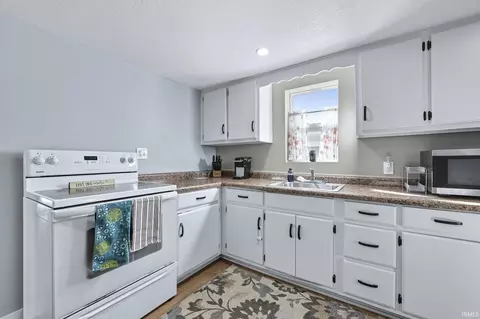 16436 Weaver St, Yoder, IN 46798 photo 7