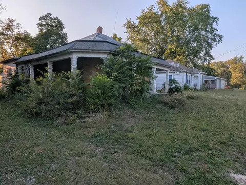 211 N Center St, Eaton, IN 47338