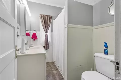 Bath - 501 E 7th St, Fowler, IN 47944 photo 1 of 1