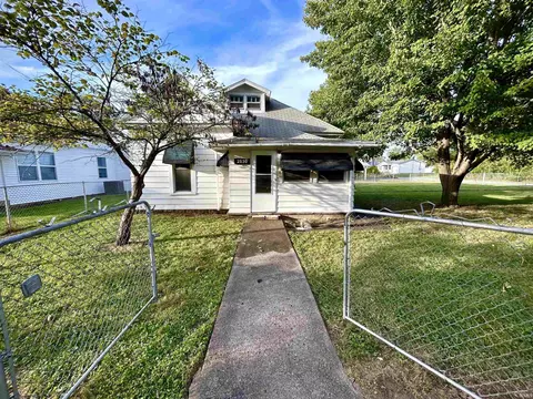 2536 S E St, Elwood, IN 46036