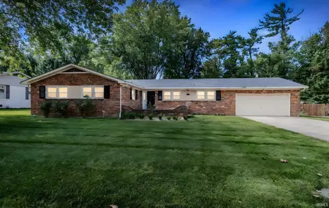 851 Park Plaza Dr, Evansville, IN 47715