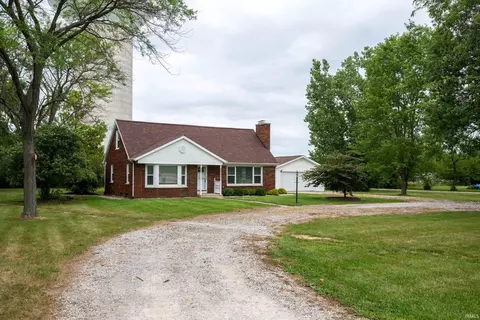 10814 Lower Huntington Rd, Roanoke, IN 46783