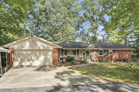 74 Westlake Dr, Garrett, IN 46738