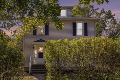 1001 Maple Row, Elkhart, IN 46514