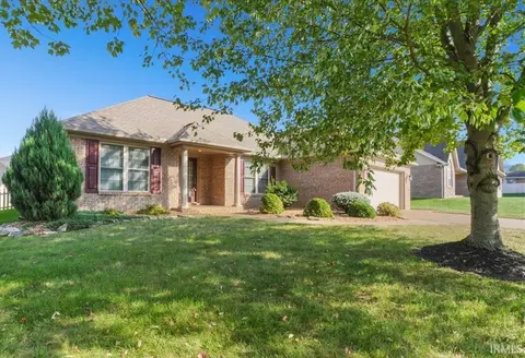 15221 Kingsmont Dr, Evansville, IN 47725