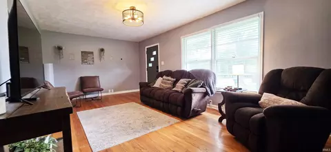 110 Risley Ave, Mount Carmel, IL 62863 photo 4