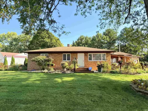 53308 Hickory Rd, South Bend, IN 46635