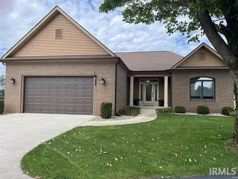 16470 Pretty View Trail Dr, Plymouth, IN 46563