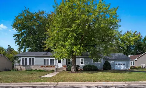 910 S Ijams St, Garrett, IN 46738