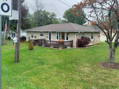 203 S Johnson Ave, Bloomington, IN 47404 photo 2