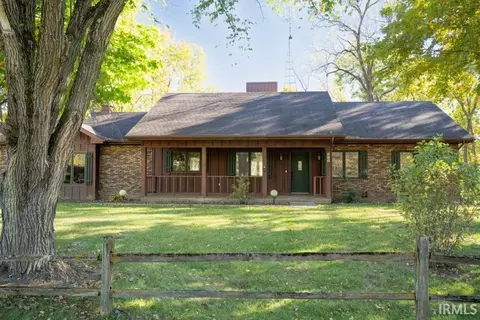 825 W 400 N, Angola, IN 46703