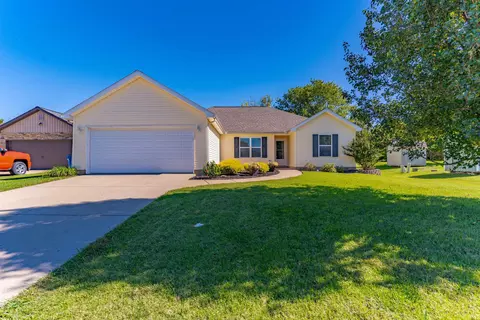 9339 Trotter Cir, Evansville, IN 47725