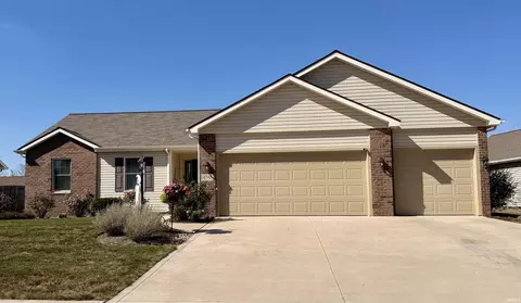 4748 Pinestone Dr, New Haven, IN 46774