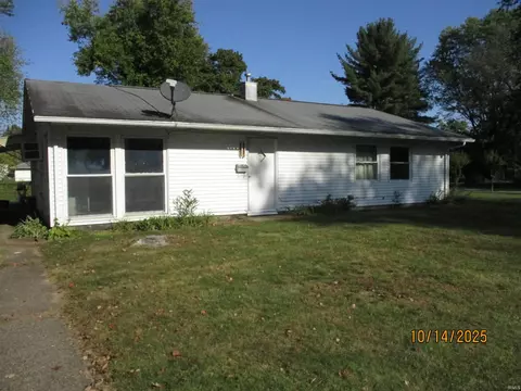 1132 Mcpherson St, Elkhart, IN 46514