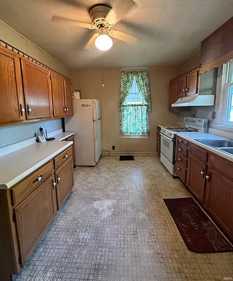 Kitchen - 1308 E Van Trees St, Washington, IN 47501 photo 3 of 4