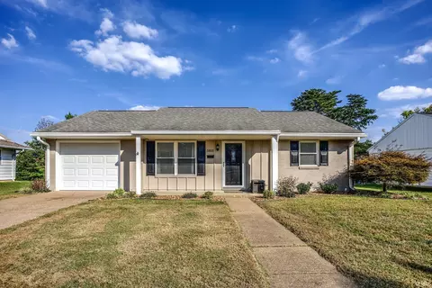 5815 Ashbrooke Rd, Evansville, IN 47710