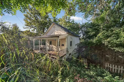 419 Sunnyside Ave, Aurora, IN 47001